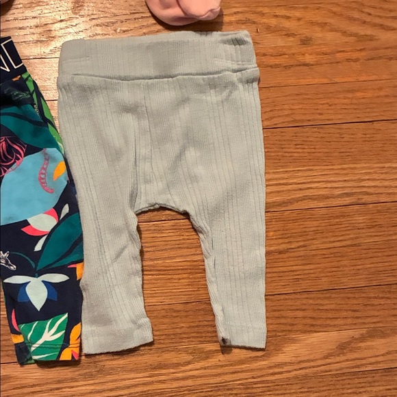 Bonds and Others 0-3 Month Baby Girl Set. - Picture 10 of 15